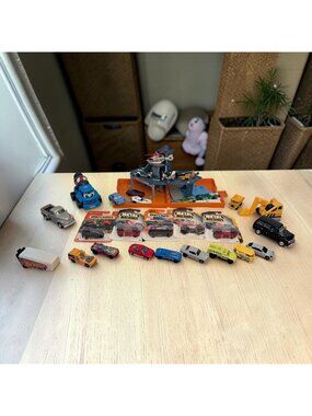 Matchbox Harbor Patrol Playset Diecast Car Lot Gift